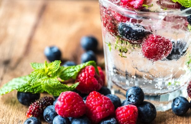  antioxidant berries natural sources